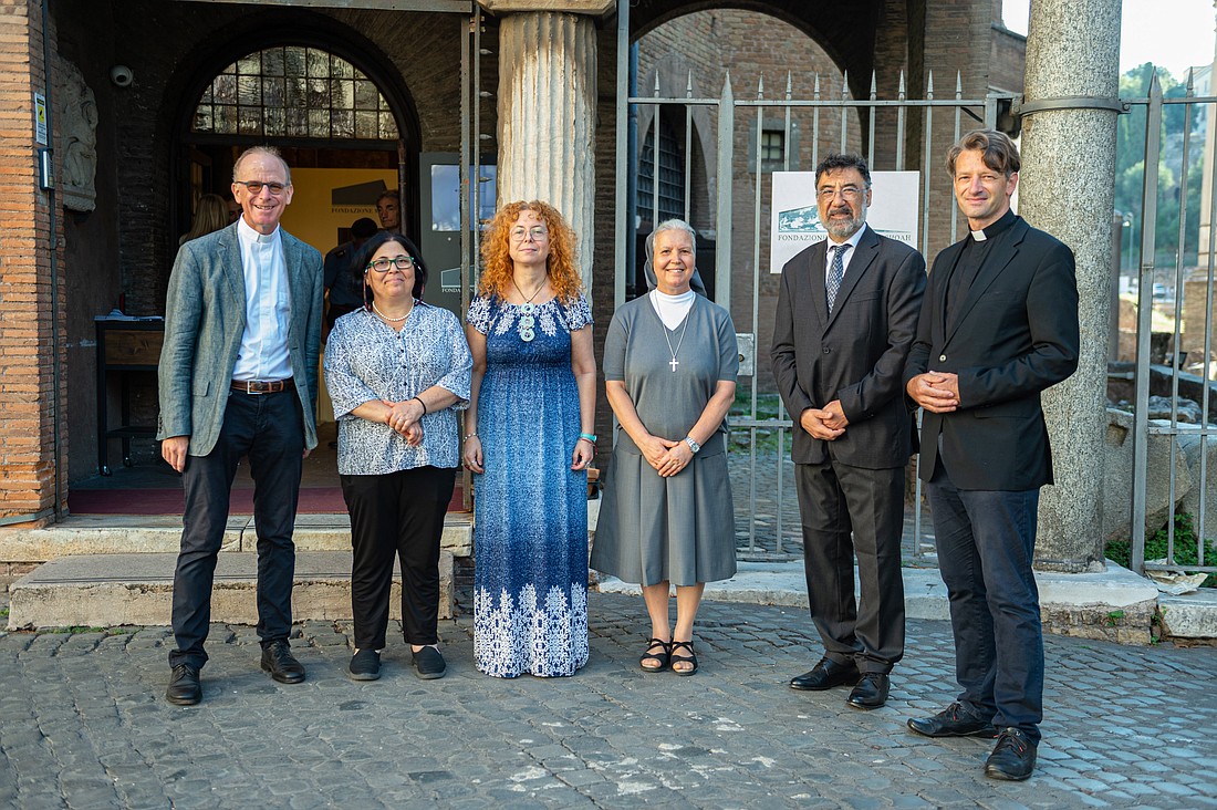The speakers at a workshop on Jews saved during the Nazi occupation in Rome stand in front of the headquarters of the Shoah Museum of Rome Foundation Sept. 7, 2023. From the left are: Jesuit Father Paul Oberholzer, a professor at the Pontifical Gregorian University; Iael Nidam-Orvieto, director of the International Institute for Holocaust Research at Yad Vashem in Jerusalem; Silvia Haia Antonucci, archivist at the Historical Archive of the Jewish Community of Rome; Salesian Sister Grazia Loparco from the Pontifical Faculty of Educational Sciences Auxilium; Claudio Procaccia, director of the Department of Cultural Heritage and Cultural Activities of the Jewish Community of Rome; and Jesuit Father Dominik Markl, a professor at the Pontifical Biblical Institute in Rome and the University of Innsbruck. (CNS photo/Courtesy of the Pontifical Biblical Institute)