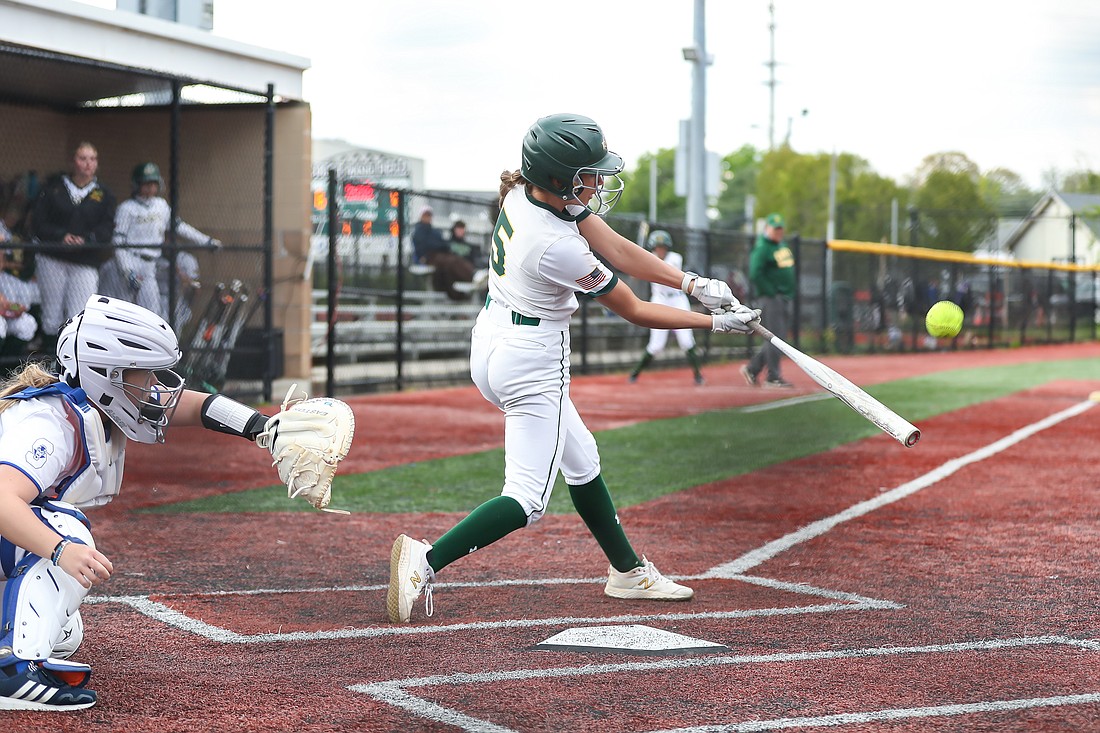 Sophia Lasater gets ready to connect for the RBC softball team. The junior is hitting .391 with 14 runs scored. Jennifer Harms photo/ https://jharmsphotography.com/