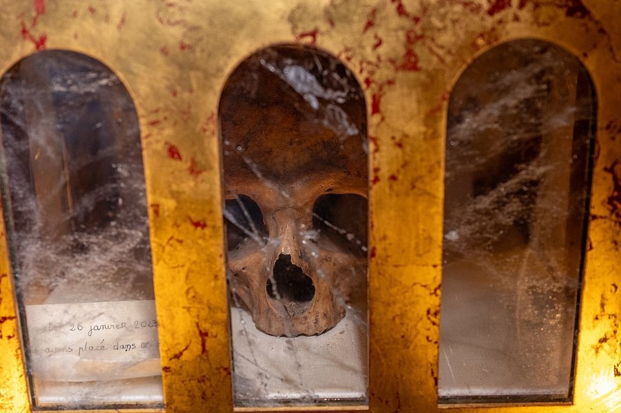 A major relic of St. Thomas Aquinas, considered the greatest theologian of the Catholic Church for more than seven centuries, is seen Dec. 18, 2024, at Sts. Philip and James Church in Baltimore where it was available for veneration. The relic was making its final stop on a tour of U.S. parishes before returning to France. (OSV News photo/Kevin J. Parks, Catholic Review)