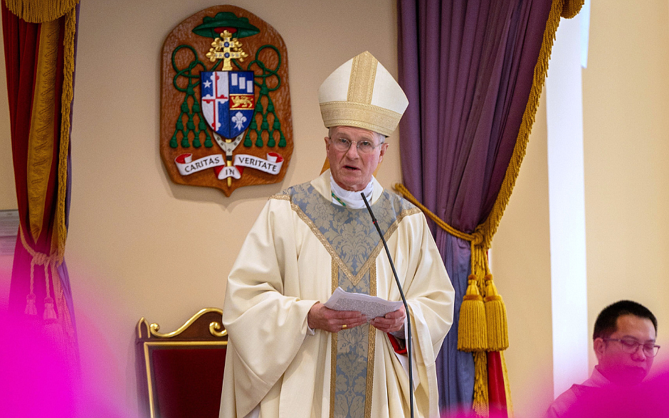 El arzobispo Timothy P. Broglio, presidente de la Conferencia de Obispos Católicos de Estados Unidos (USCCB), pronuncia una homilía ante los obispos que asisten a la Misa de apertura de la Asamblea Plenaria de otoño de la USCCB, el 11 de noviembre de 2024, en la Basílica del Santuario Nacional de la Asunción de la Santísima Virgen María en Baltimore. ( Foto de archivo OSV News/Kevin J. Parks, Catholic Review)