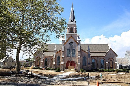 Rumson's new Holy Cross Church is a seamless blend of past and present