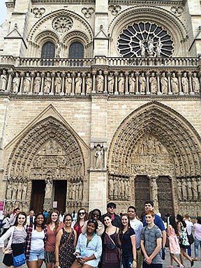 'Bienvenue en France' -- Notre Dame High School students explore France