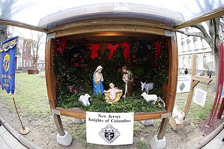 Cr&#232;che blessed in front of N.J. State House