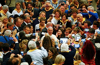 Missionaries are the heroes of evangelization, pope says