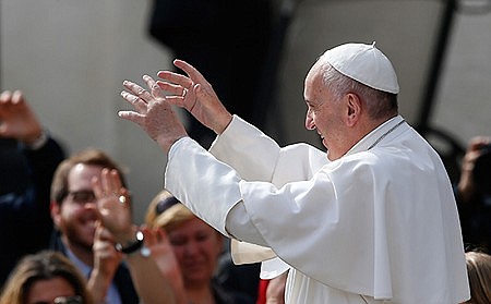 Prayer is no magic wand; it strengthens faith in tough times, pope says