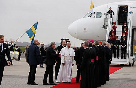 Pope arrives in Sweden for what he calls important ecumenical event