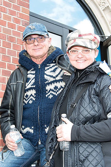 Couple makes it a mission to follow Blessed Mother around globe