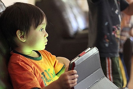 Online advertisers have better link to kids than TV ever had