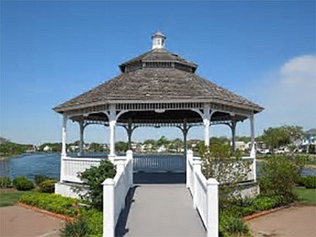 Bishop to celebrate Mass Aug. 13 with multiple parishes at Belmar Beach Gazebo