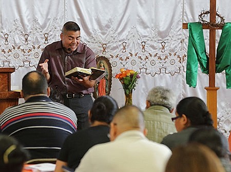 'Be strong, trust in the Lord,' Salvation History seminar participants told