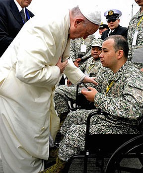 Pope sends letter to blind Colombian veteran he met 