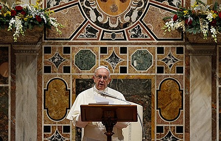 Pope to diplomats: World peace depends on right to life, disarmament