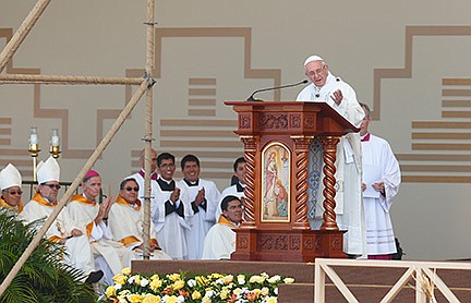 Gospel gives strength to weather life's storms, Pope tells Peruvians  