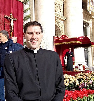 U.S. seminarian who carried cross at pope's Easter Mass dies in Rome 