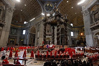 The Holy Spirit changes hearts, pope says on Pentecost