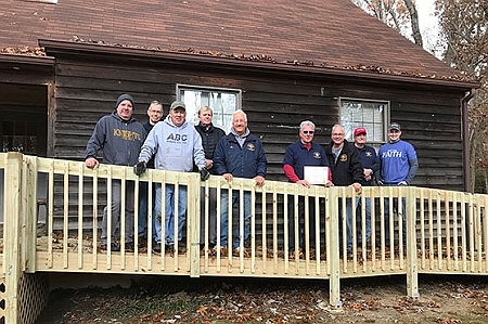 Medford Knights build, donate ramp to paralyzed veteran