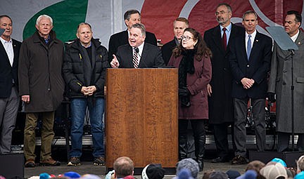 House members introduce bipartisan measure to ban abortions at 20 weeks