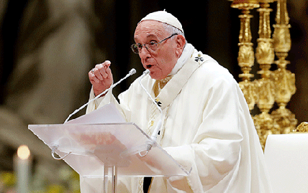 World needs courageous prophets, Pope says at Angelus