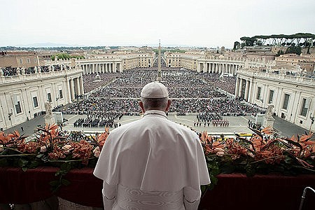 S&#243;lo Cristo resucitado puede traer paz al mundo, dice el papa en Pascua