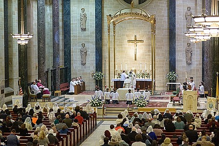 Bonum fortuna: Keeping Latin alive is a worthwhile effort