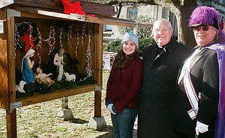 Knights of Columbus bring Nativity scene to State House