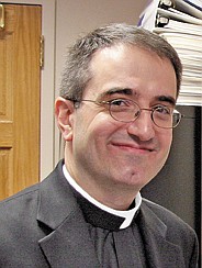 At Eucharistic Congress, Father Pablo Gadenz will field questions about the Catholic faith
