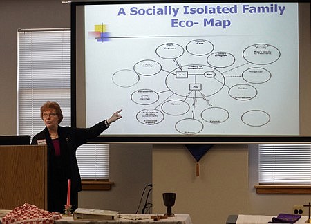 Training seminar stresses connection between families and parishes  