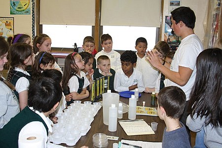 School explores new ways to  introduce science  