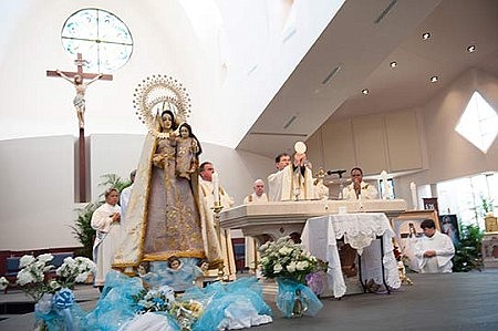 Marian Crowning brings hundreds to St. Mary Parish