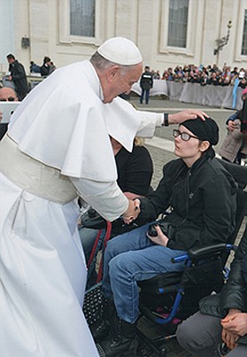 SUBSCRIBER EXCLUSIVE: Iowa teen suffering from cancer meets pope at Vatican, gets blessing