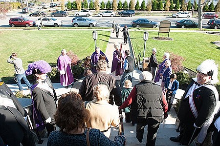 Deal faithful mark first Sunday of Advent with Mass of Thanksgiving for restored church