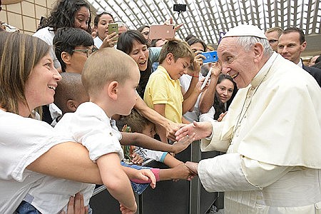 Cristianos tienen que unirse como testigos de esperanza, dice el papa