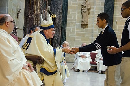 UPDATED: Bishop O'Connell, faithful gathered to pray for immigration reform  