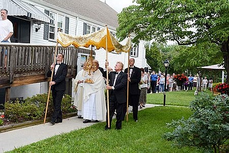 Hainesport parish observes Corpus Christi feast with first Eucharistic procession 