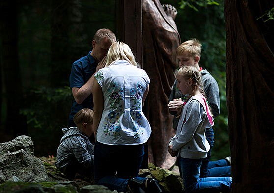 Enhancing spirituality, vitality of Catholic families focus of symposium