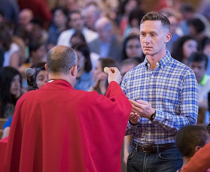 Pew survey shows majority of Catholics don’t believe in ‘Real Presence’