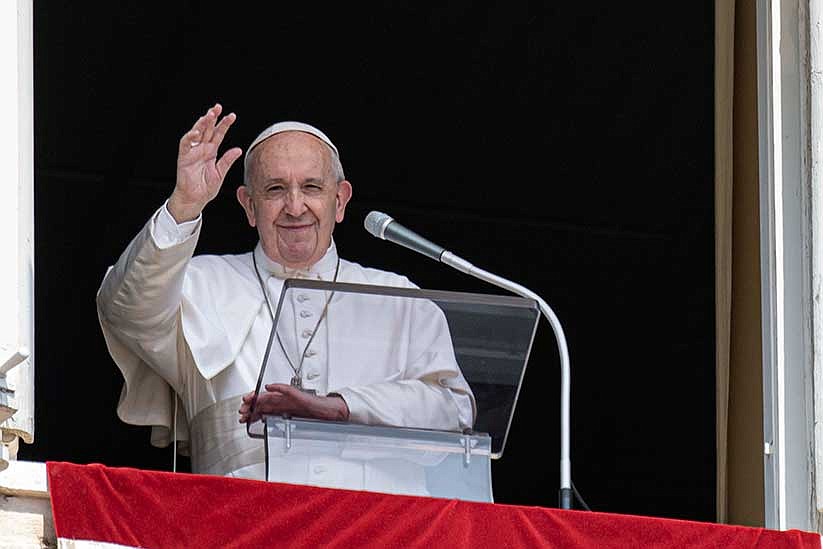 Lofty titles do not guarantee entrance to heaven, Pope says