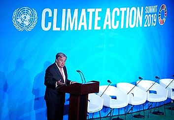 Commitment to fighting climate change still weak, Pope says