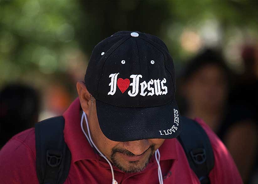 With political will, countries can meet needs of refugees, speakers say