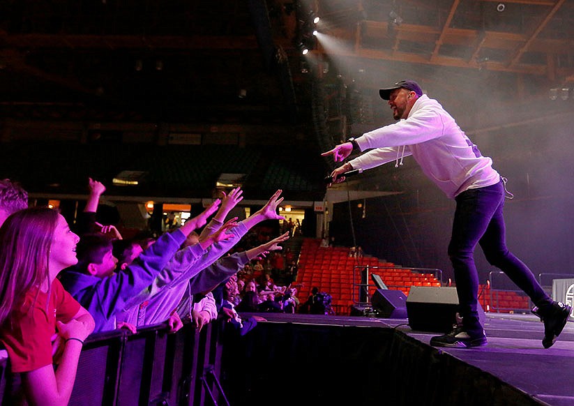 Students sing, dance, share their Catholic faith at Holy Fire Chicago