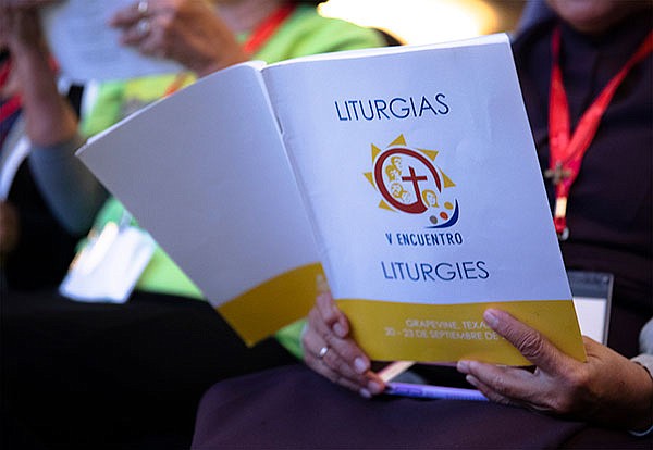 Bishops OK writing new pastoral plan after hearing Encuentro report