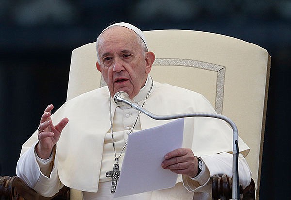 Pope denounces increasing violence against Jewish people