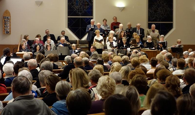Violins recall Holocaust but also play notes of hope at prayer service