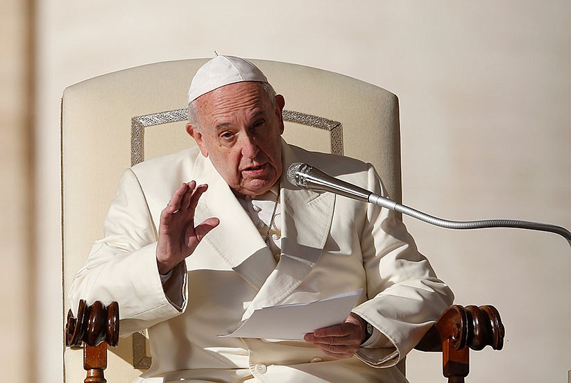 Trust in Christ, not in psychics, sorcerers, Pope says at audience
