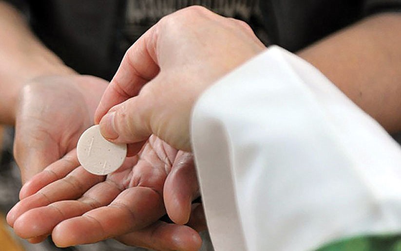 Priests seek to build understanding on Mystery of Eucharist