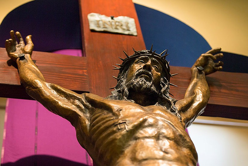 Lenten Guidelines: ‘We embrace the Cross’