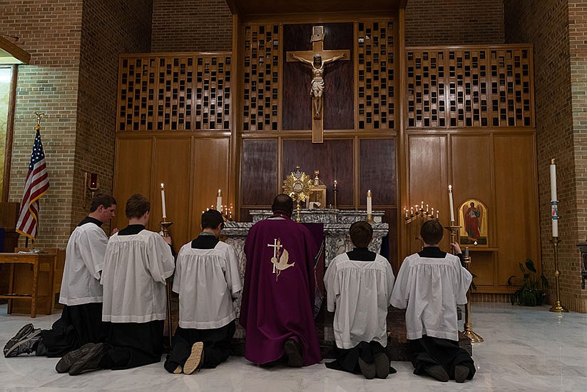 For third year, parishes to uphold 24 Hours for the Lord tradition