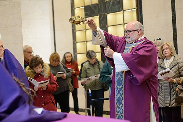 Stations of the Cross returns to diocesan mausoleums