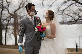 Couples find creative ways to scale back weddings during pandemic