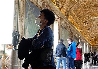Safety a priority as Vatican Museums eyes reopening, official says